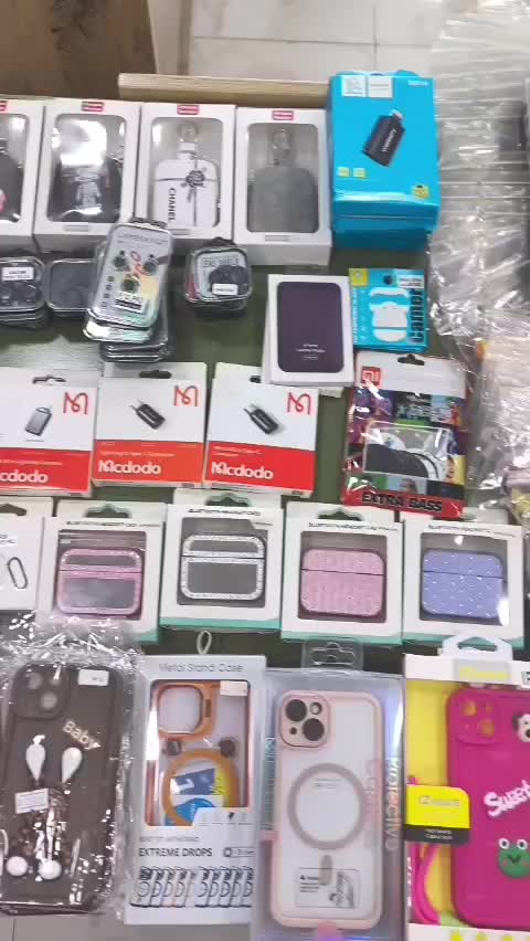 کلیه اجناس لوازم جانبی موبایل با قیمت قبل|لوازم جانبی موبایل و تبلت|بوشهر, |دیوار