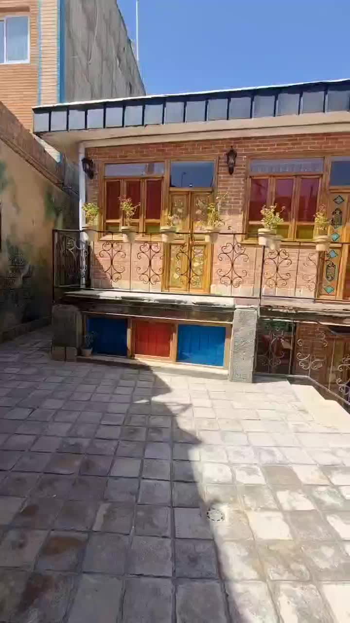 هتل،مسافر خونه نزدیک حرم فاصله تا حرم یک دقیقه|اجارهٔ کوتاه‌مدت آپارتمان و سوئیت|مشهد, عیدگاه|دیوار