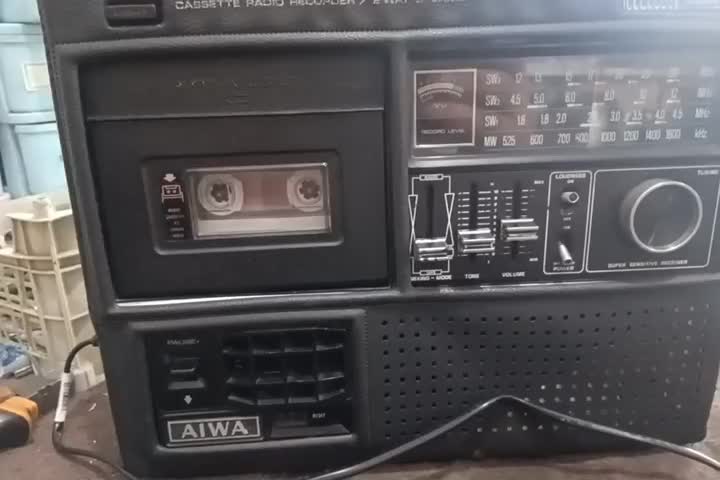 ضبط رادیو کاست سه حالت آنتیک|کلکسیون اشیاء عتیقه|مهاباد (آذربایجان غربی), |دیوار