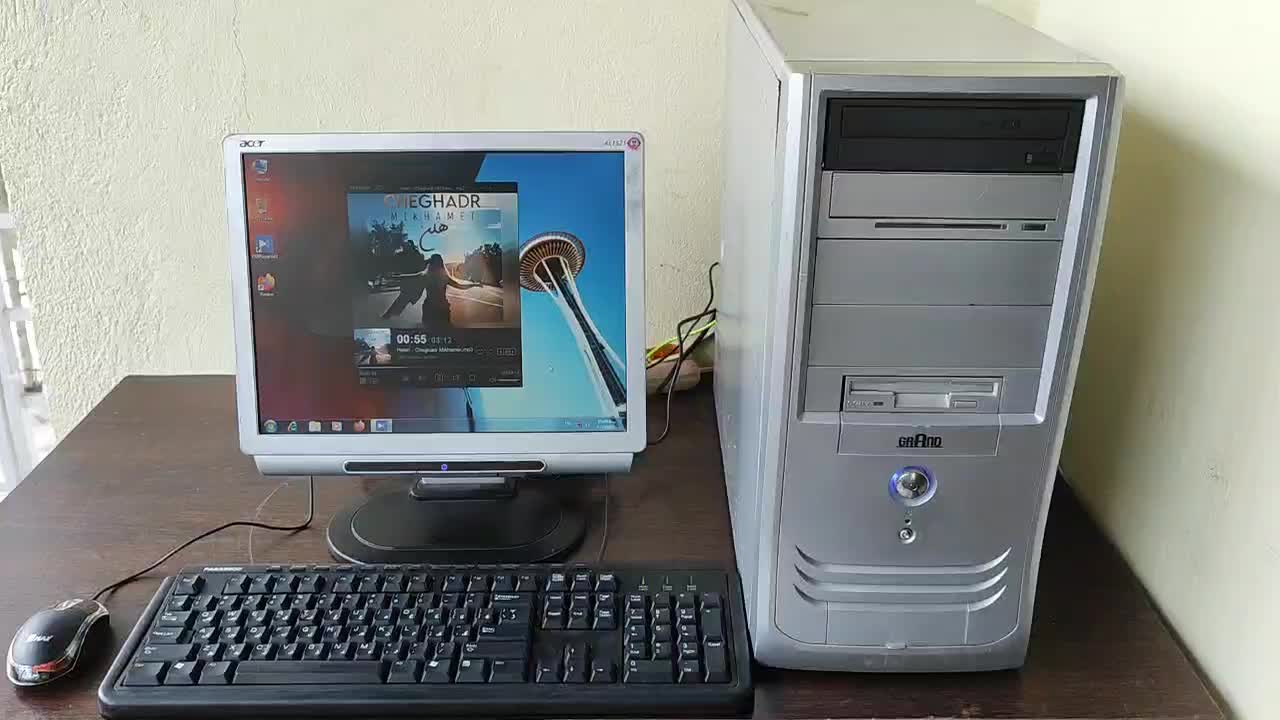 کامپیوتر ۲هسته ای رم ۴ ddr3 هارد ۱۶۰ گرافیک ۵۱۲|رایانه رومیزی|چالوس, |دیوار