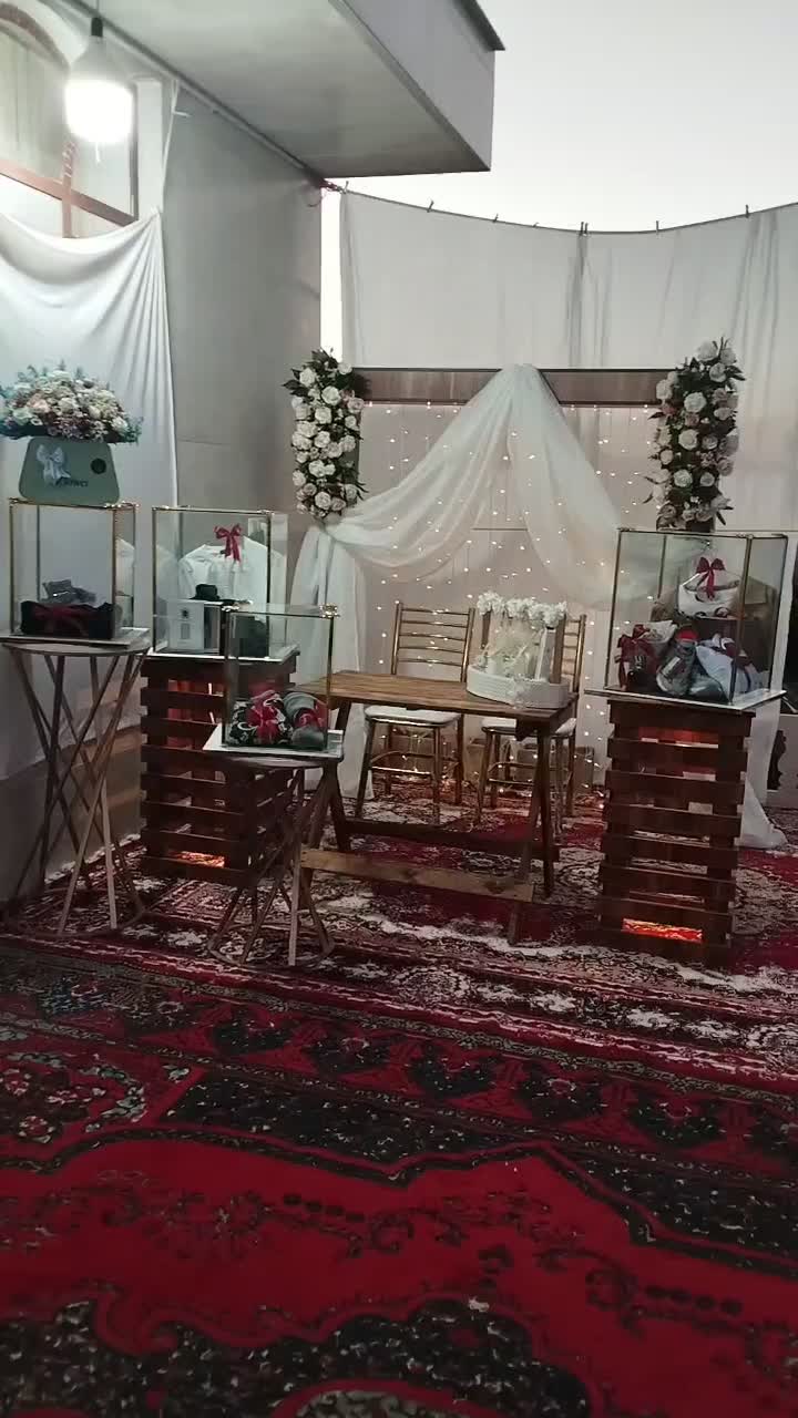 باکس شیشه ای عروسی بله برون نشون|گل مصنوعی|شیراز, ظفرآباد|دیوار