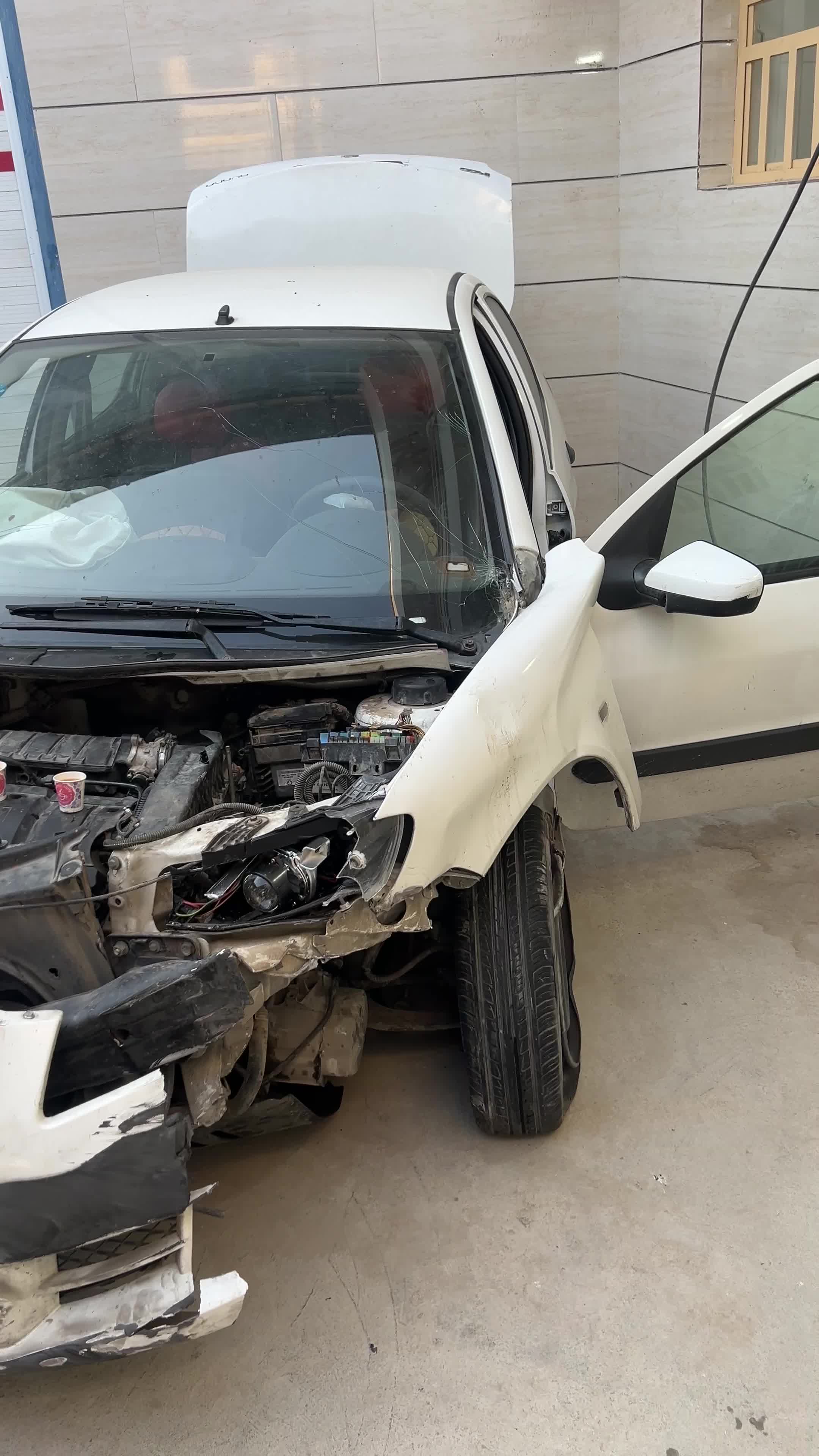 رانا تصادفی 92|خودرو سواری و وانت|شیراز, گچی|دیوار