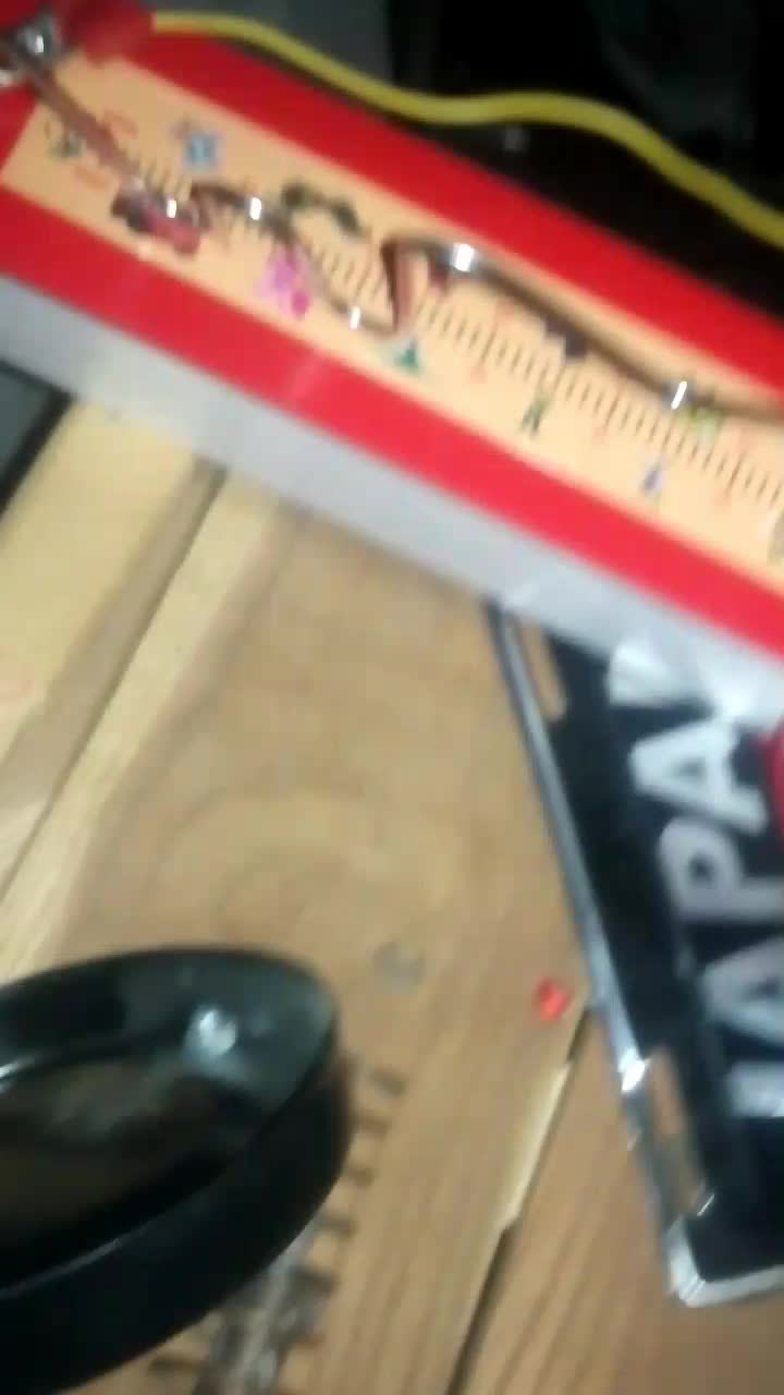 اعصاب سنج|اسباب‌‌بازی|کاشان, شهرک ولیعصر|دیوار