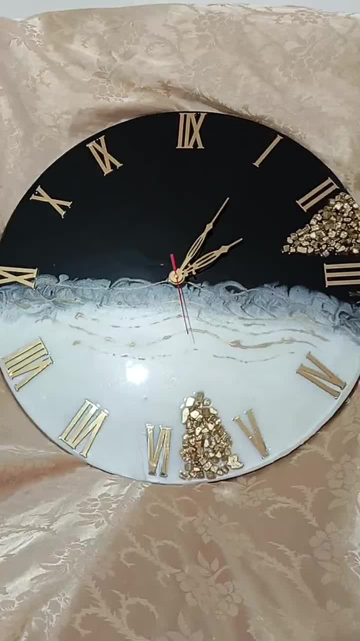 ساعت رزینی ستاره بانو|ساعت دیواری و تزئینی|شیراز, محراب|دیوار