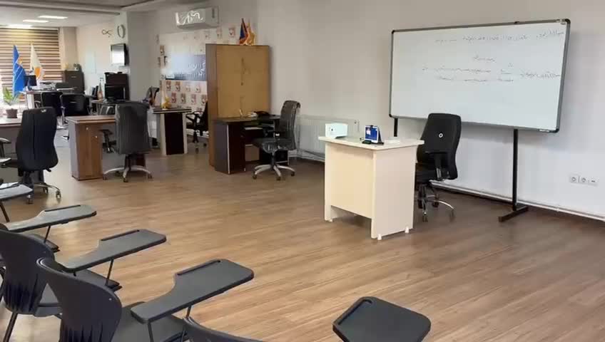 ۱۷۰متر واحد اداری بر خیابان اصلی هشتگرد|فروش دفتر کار، اتاق اداری، مطب|هشتگرد, شهرک بعثت|دیوار