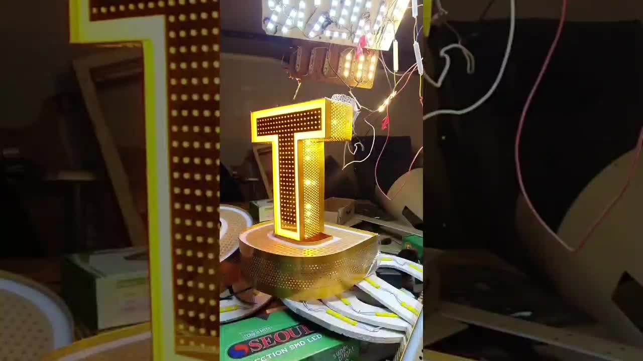 تابلو ساز برجسته چلنیوم ال ای دی روان کامپوزیت LED|خدمات پیشه و مهارت|اصفهان, گلزار|دیوار