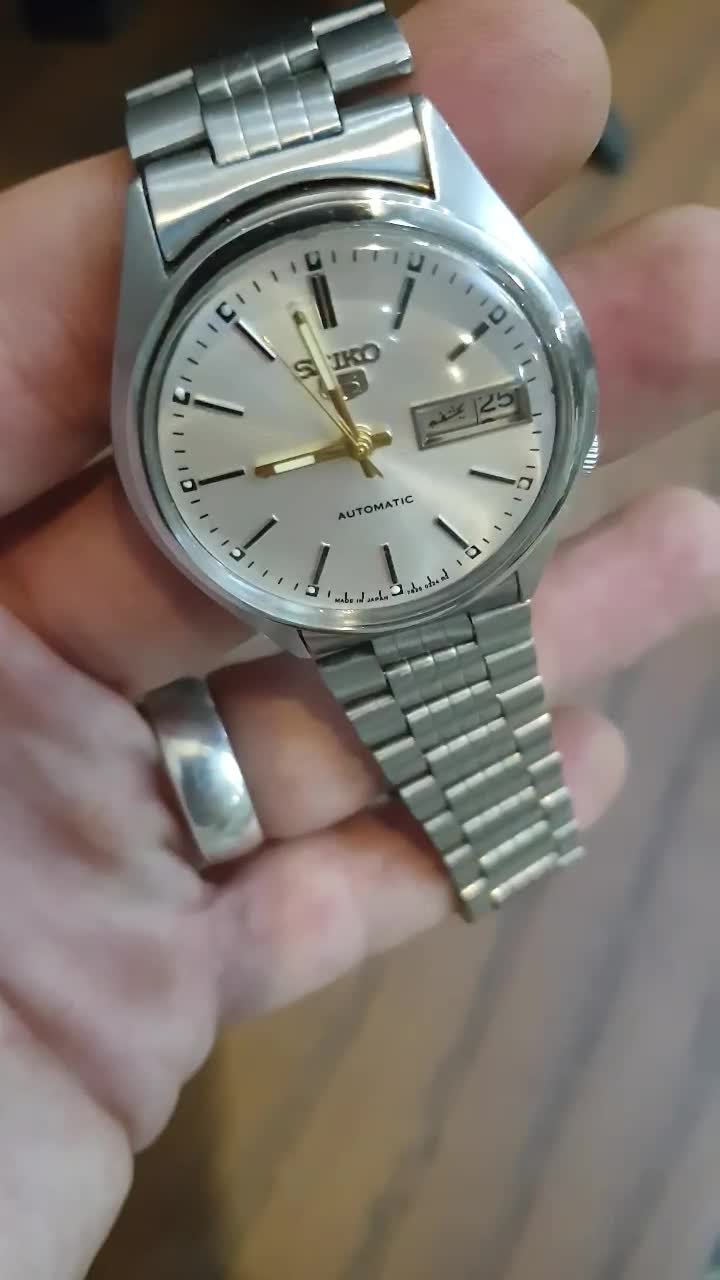 ساعت سیکو ۵ ۷۰۰۹|ساعت|فردیس, نیروگاه برق|دیوار