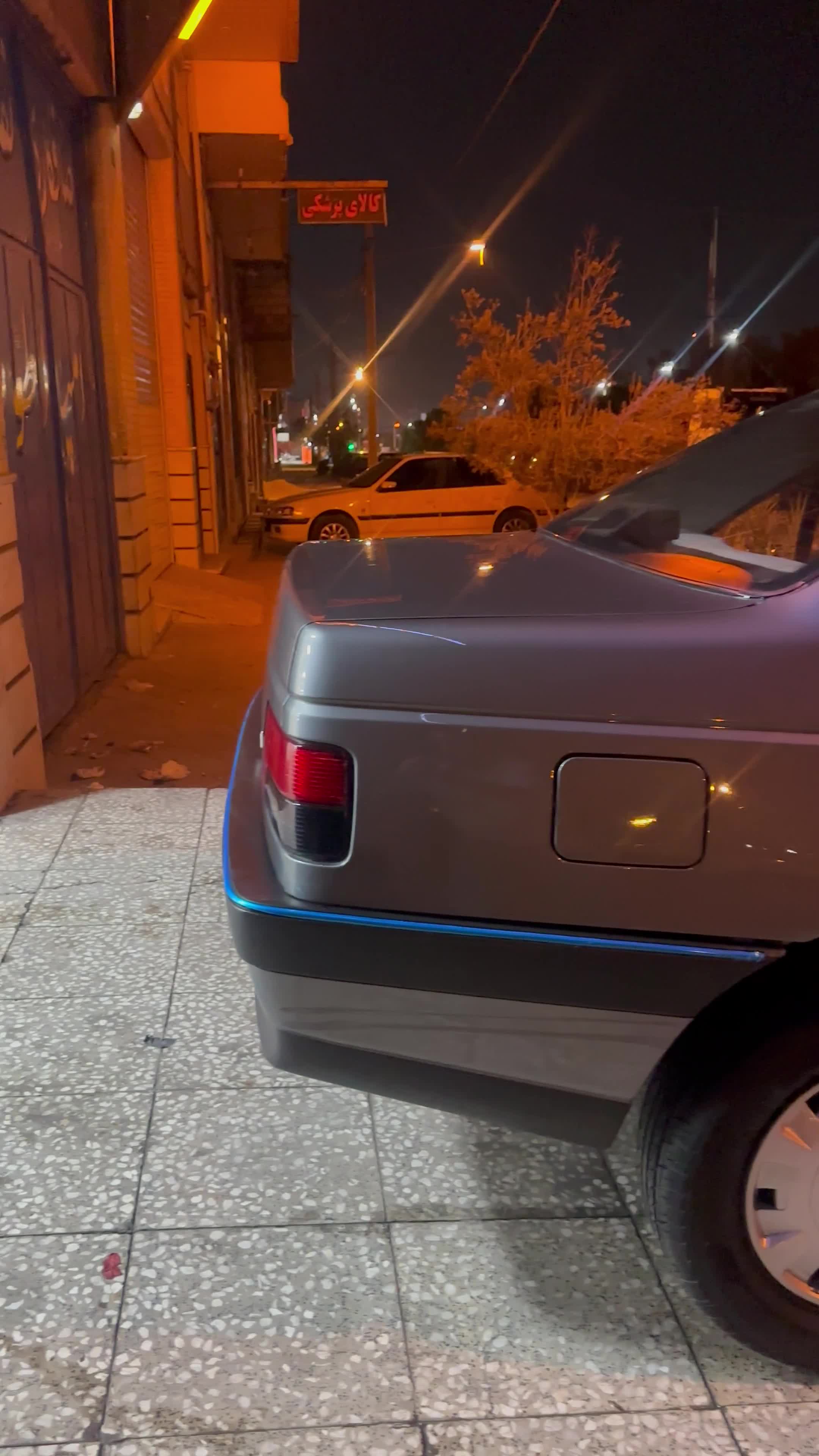 پژو ۸۶تمام‌فابریک‌در‌حد صفر|خودرو سواری و وانت|یزد, |دیوار