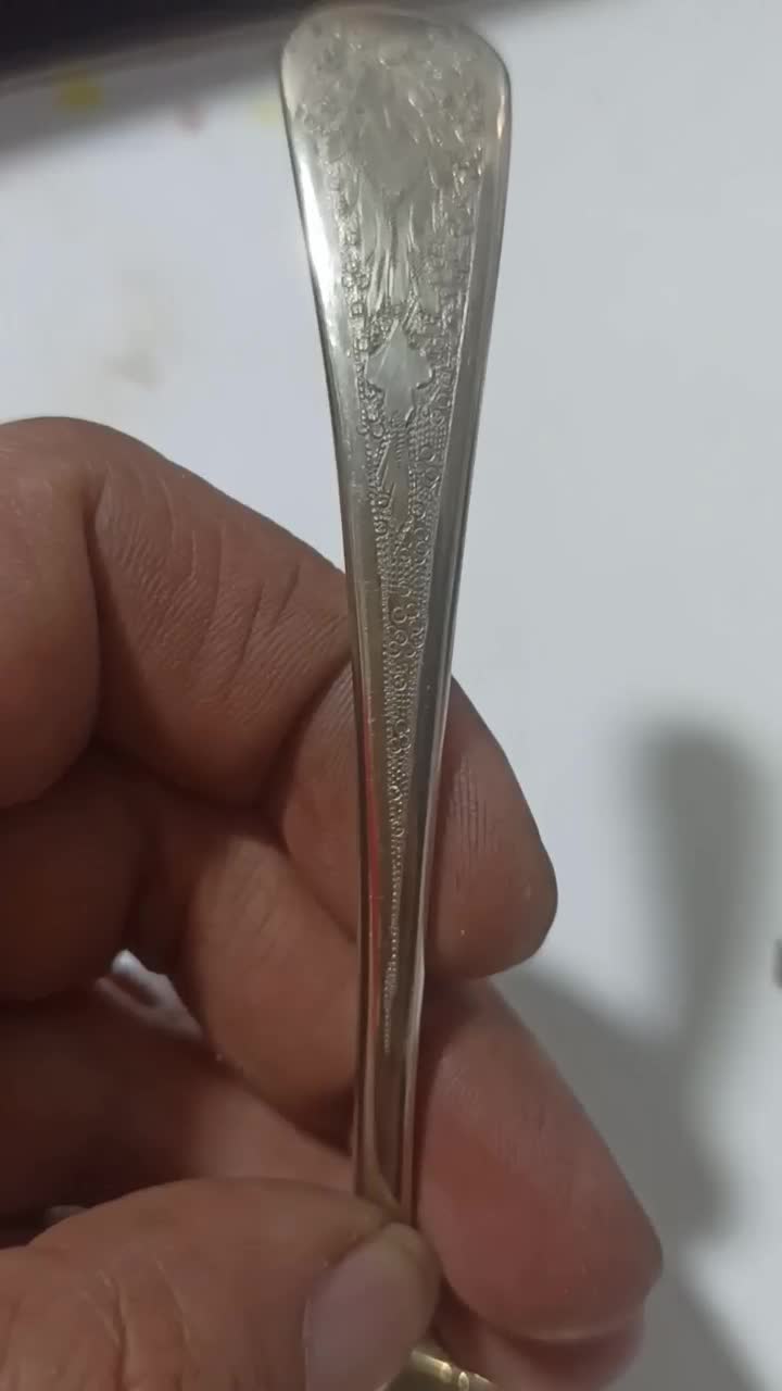 ملاقه ی خورشت نقره کار دست و قلم زنی|کلکسیون اشیاء عتیقه|تهران, شهرک رضویه|دیوار