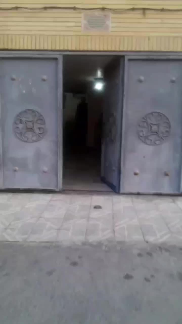 خانه ویلایی سه طبقه|فروش خانه و ویلا|فولادشهر, B2|دیوار