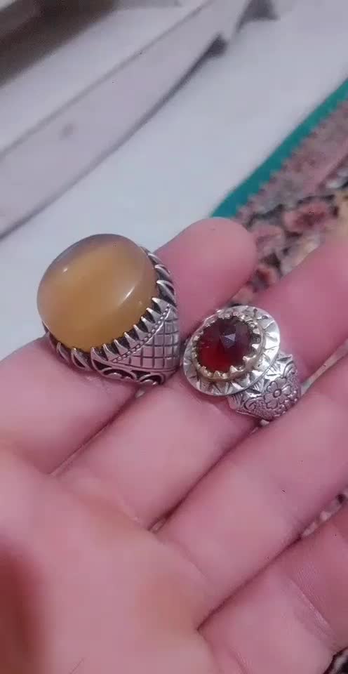 انگشترعقیق جز و یاقوت سرخ|کلکسیون اشیاء عتیقه|قوچان, |دیوار