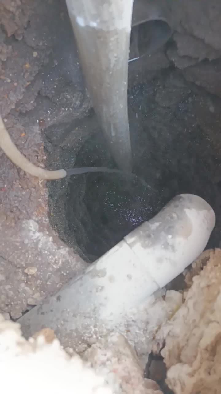 تخلیه چاه فاظلاب تانکرلوله بازکنی فوری شبانه روزی|خدمات پیشه و مهارت|شیراز, پانصد دستگاه ارتش|دیوار