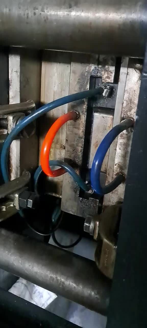 یک عدد قالب قوطی کلید برق|ماشین‌آلات صنعتی|باقرشهر, |دیوار