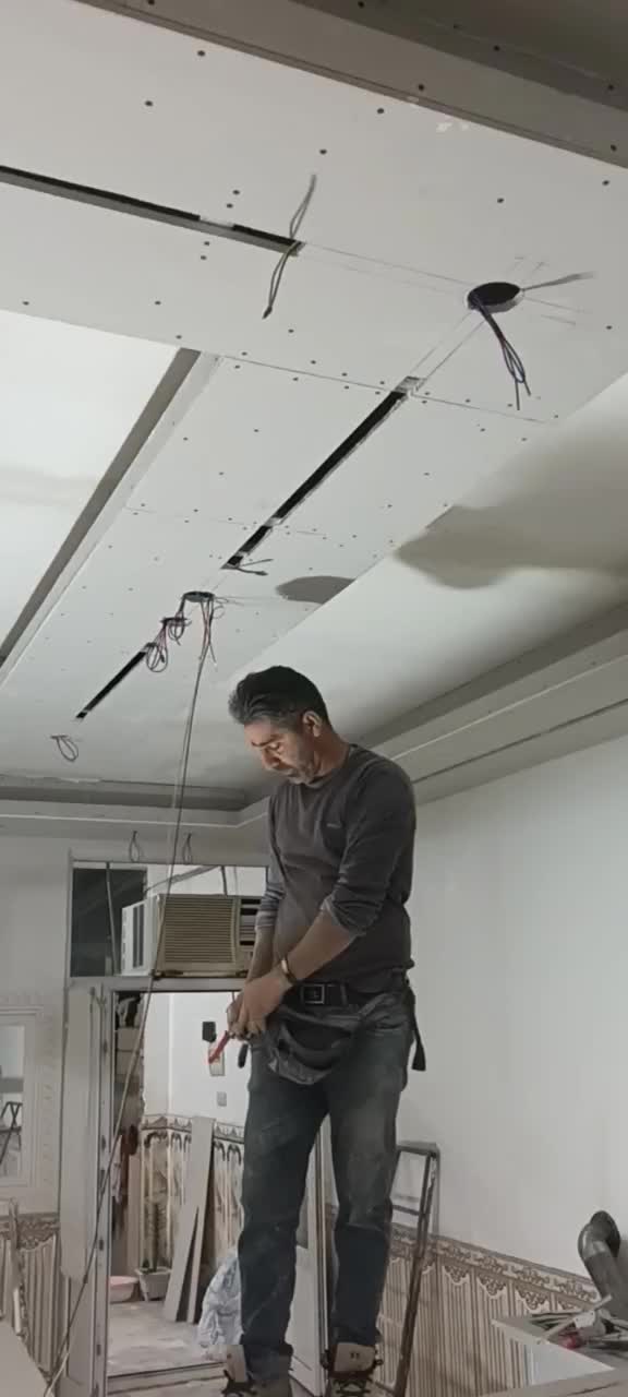 سیم کشی وسایل چراغ لاین نوری|ریسه و چراغ تزئینی|پارسآباد, |دیوار