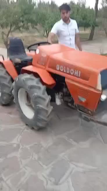 تراکتور کمرشکن ایتالیای|خودرو سنگین|مشهد, توس فردوسی|دیوار