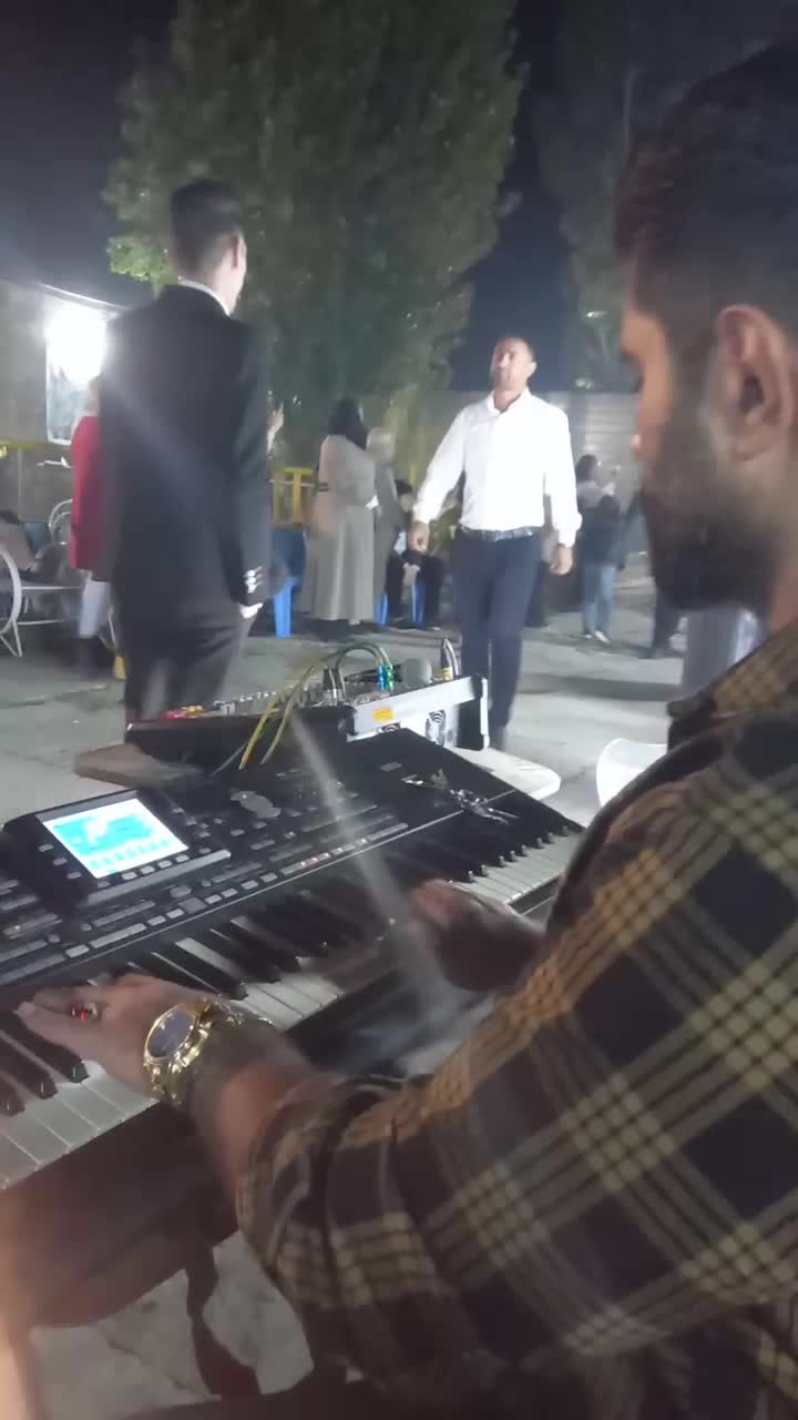 ست های گلچین و تنظیم شده در استدیو|پیانو، کیبورد، آکاردئون|ارومیه, |دیوار