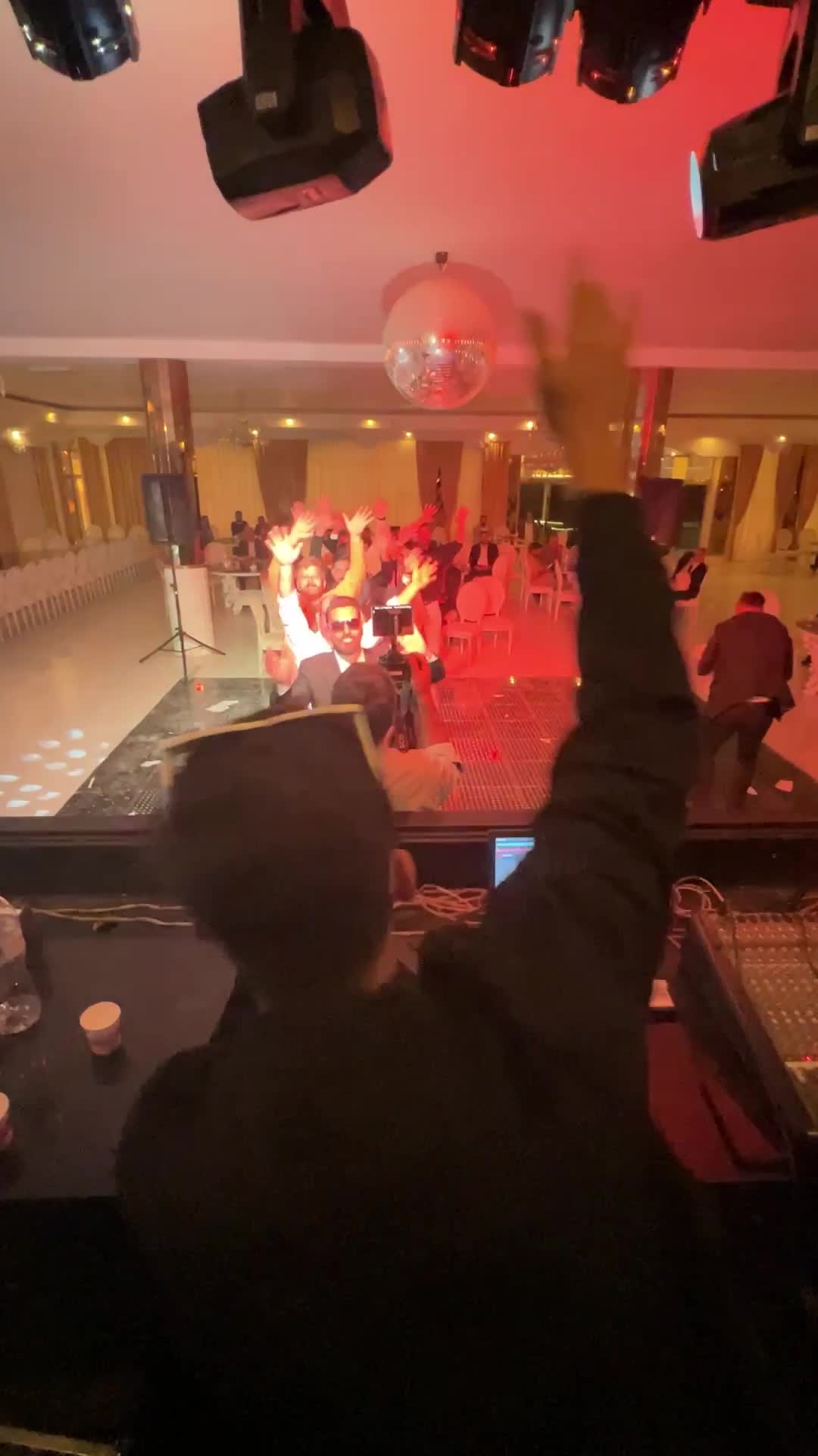 دی جی شومن جشن بالاترین کیفیت نازلترین قیمت از۱۹۰۰|خدمات پذیرایی، مراسم|اصفهان, جلفا|دیوار