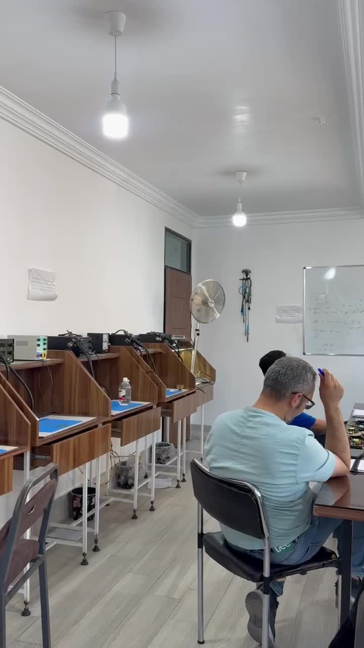 آموزشگاه الکترونیک آموزش(موبایل-بردهای الکترونیکی|خدمات آموزشی|ارومیه, |دیوار