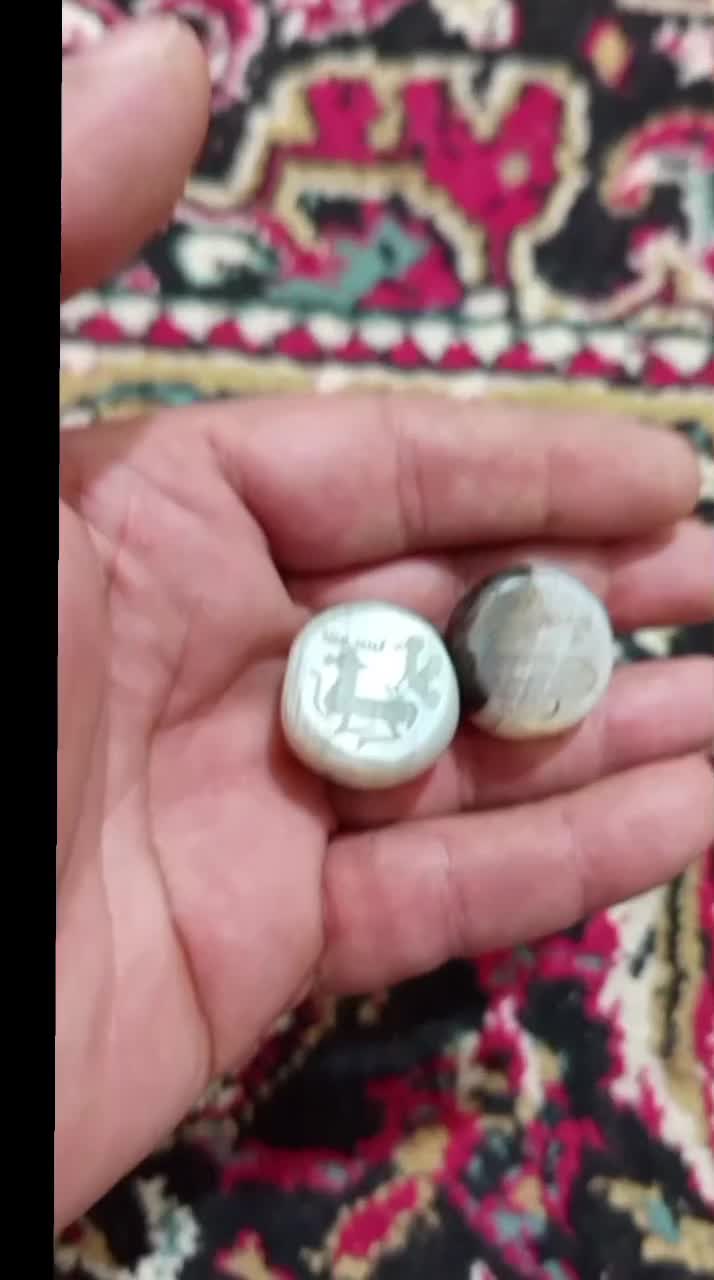 مهره نشان قدیمی|بدلیجات|لیکک, |دیوار