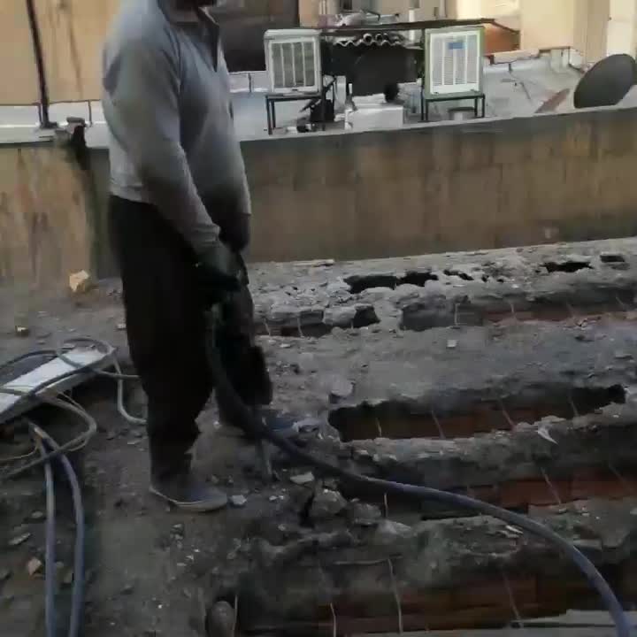 تخریب با همراه کمپرسور بادی|خدمات پیشه و مهارت|خرمآباد, |دیوار