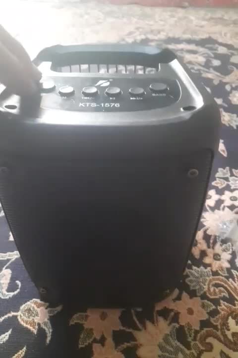 یک عدد اسپیکر|پخشکننده همراه|همدان, |دیوار