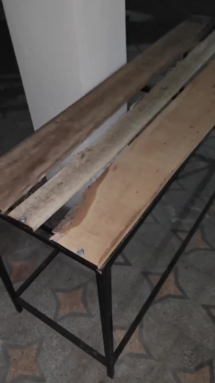 میز آهنی|فروشگاه و مغازه|لاهیجان, انقلاب|دیوار