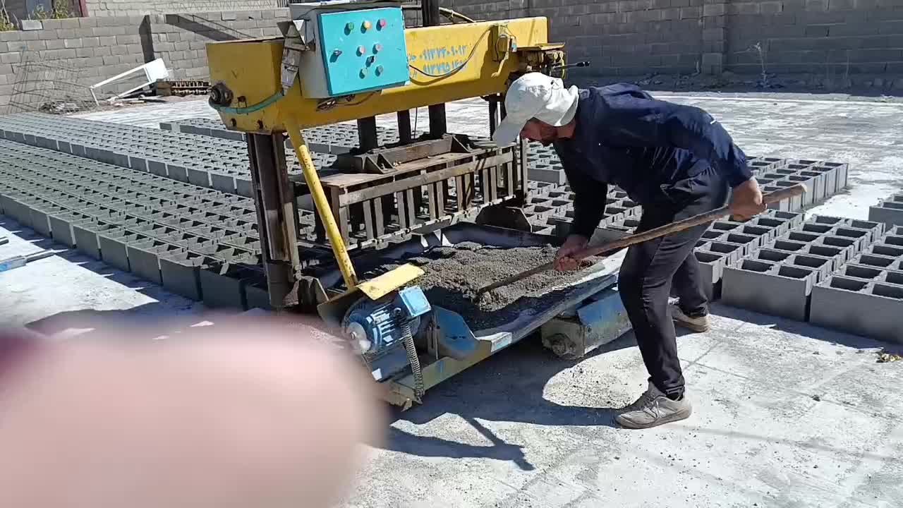 دستگاه بلوک زن نیمه اتوماتیک|ماشین‌آلات صنعتی|اصفهان, فرودگاه|دیوار