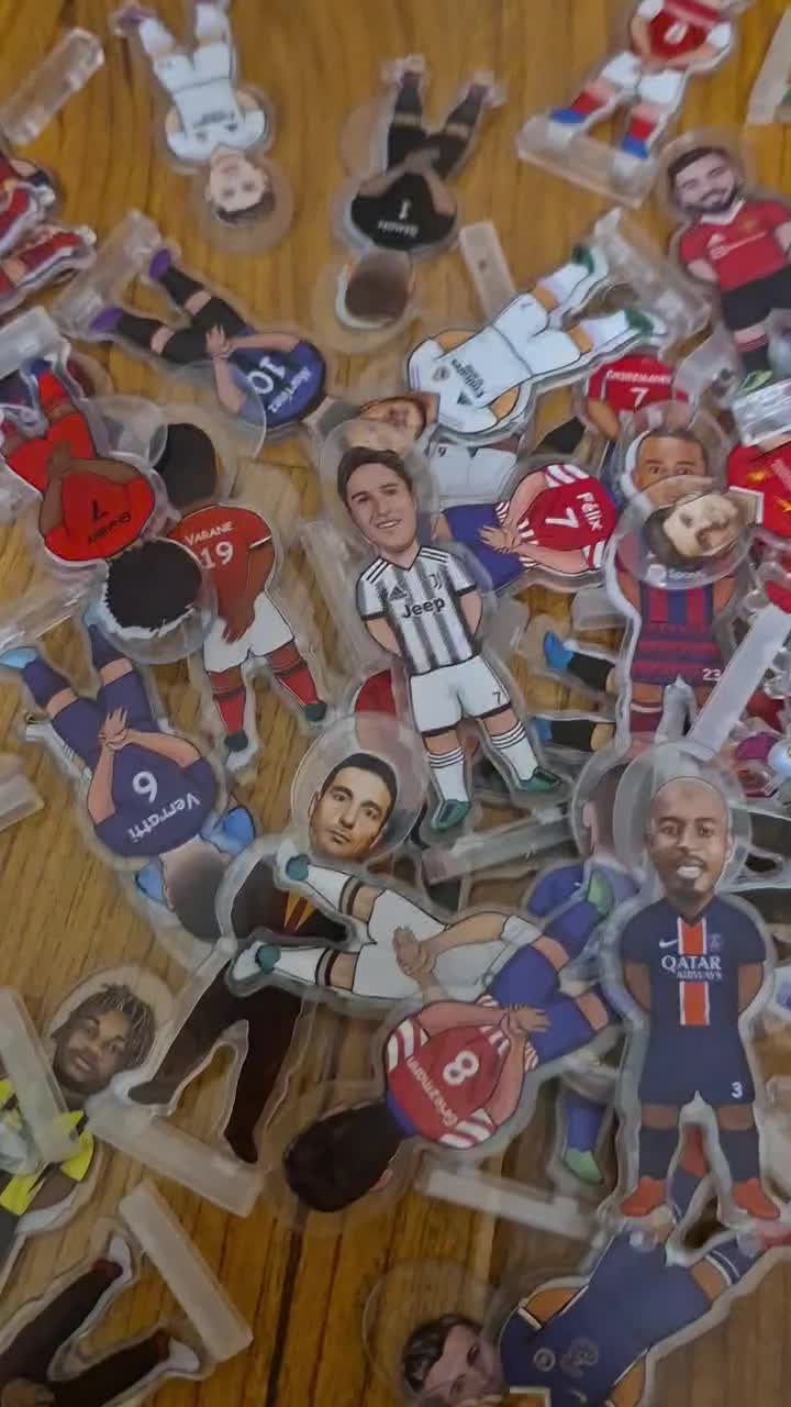 ۱۰۰ عدد کارت و ۸۵ عدد مینی فیگور کیمدی|کلکسیون و سرگرمی|تهران, دبستان|دیوار