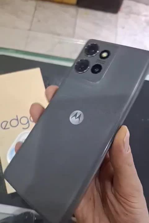 Motorola Moto Edge 50 5G همراه شارژر اصلی|موبایل|تهران, امام حسین|دیوار
