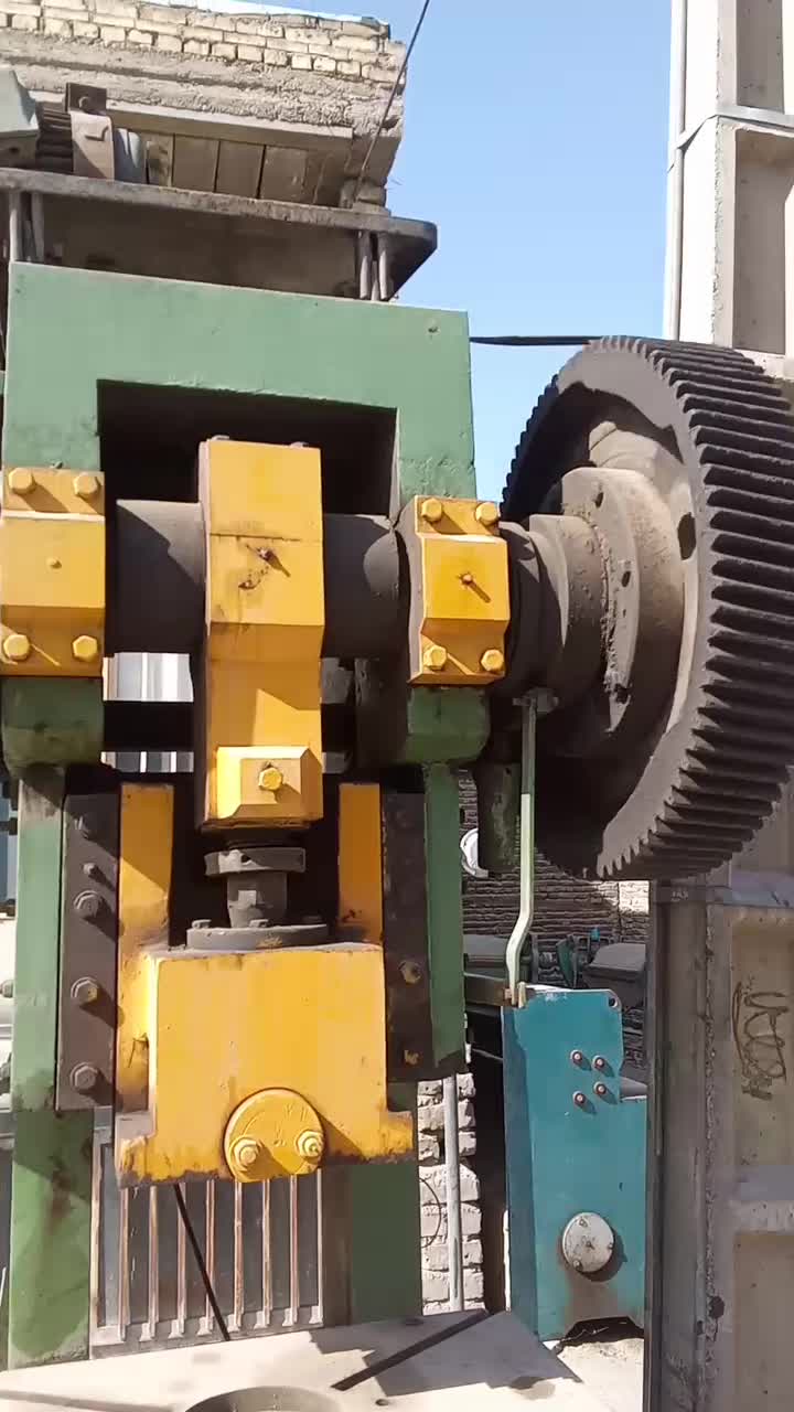 پرس ضربه ای ۱۲۰تن قیومی|ماشین‌آلات صنعتی|اصفهان, شهرک کوثر|دیوار