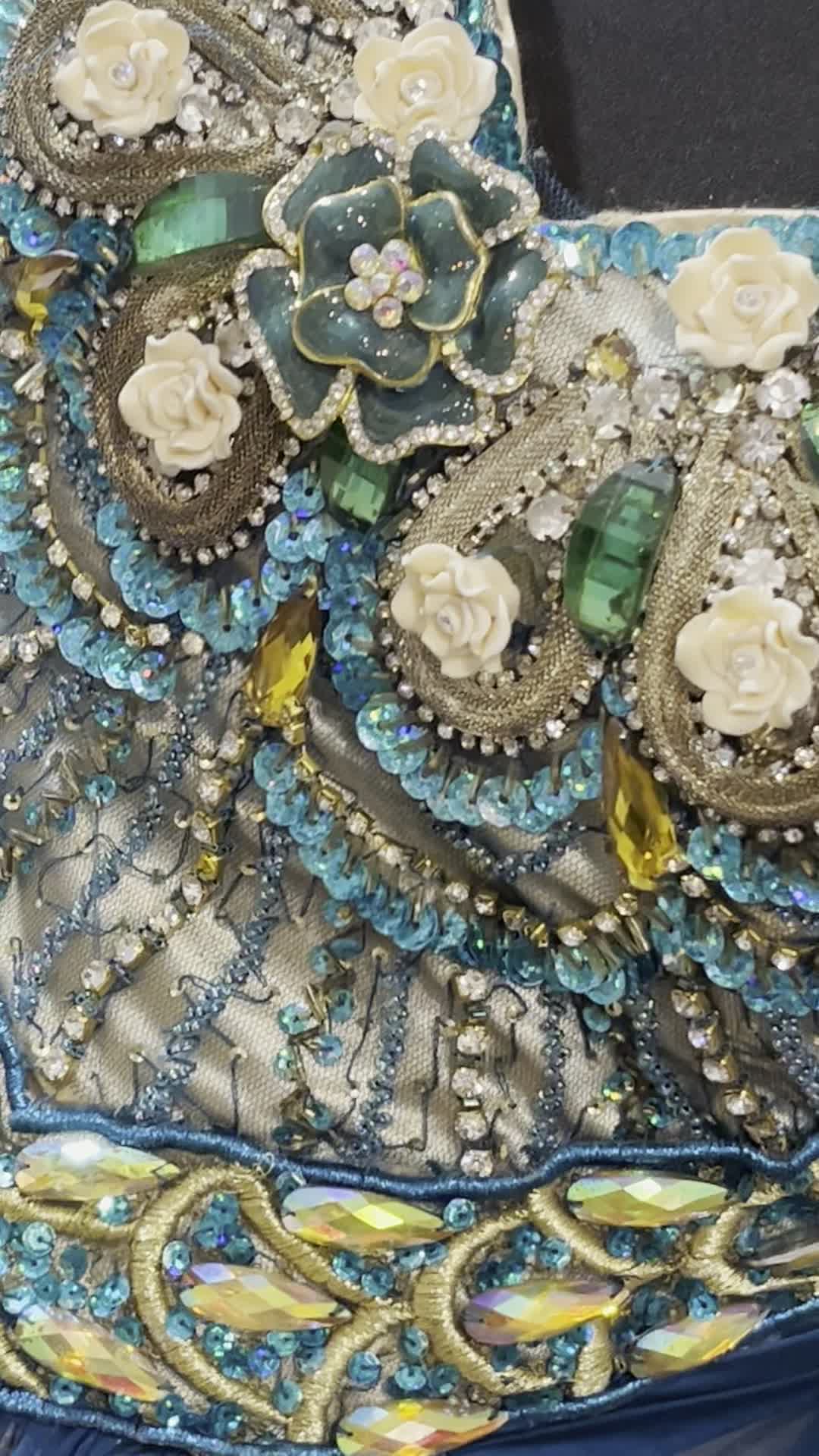 لباس مجلسی سنگ دوزی شده مجلسی|لباس|کرج, باغستان|دیوار