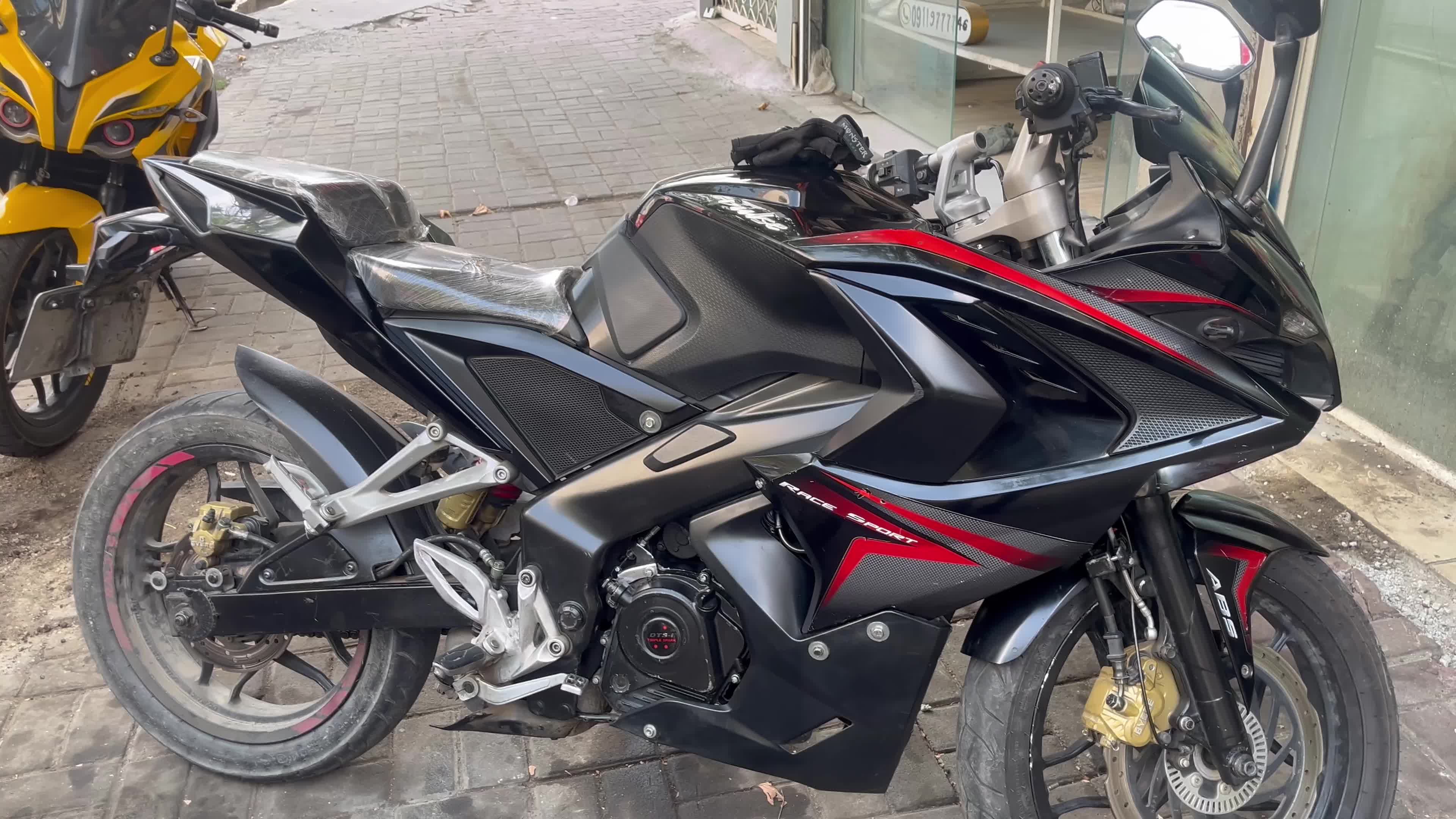 Rs200|موتورسیکلت|ساری, |دیوار