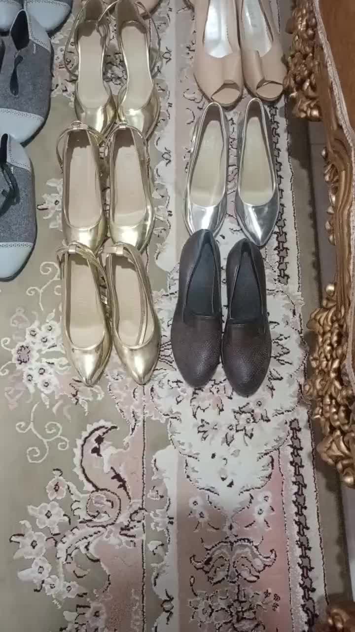 کفش|کیف، کفش، کمربند|شیراز, بید زرد|دیوار