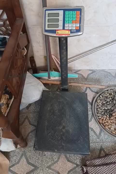 باسکول ۲۰۰کیلویی|فروشگاه و مغازه|ساوه, |دیوار