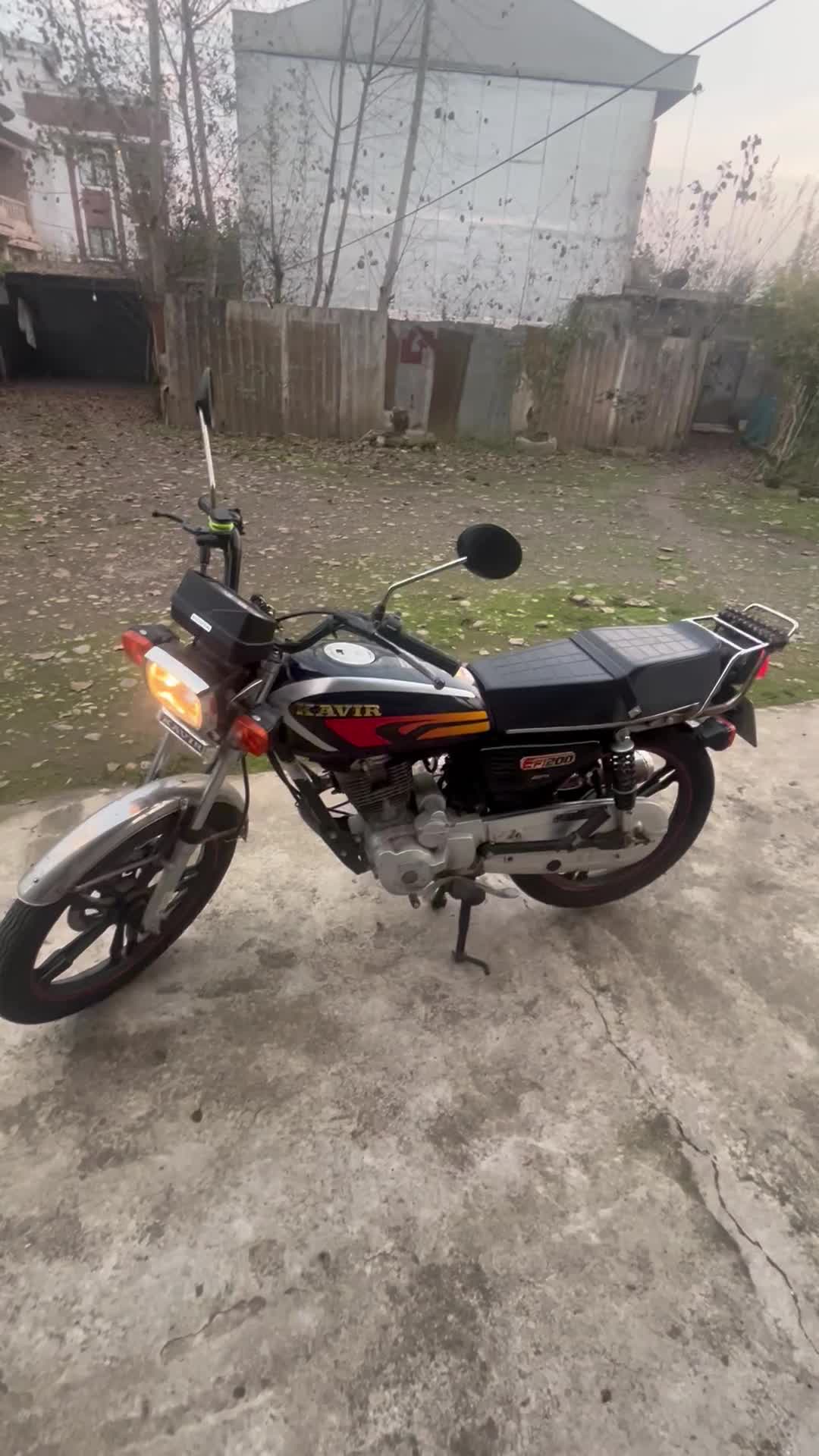 هوندا ۲۰۰ کویر|موتورسیکلت|رشت, پستک|دیوار