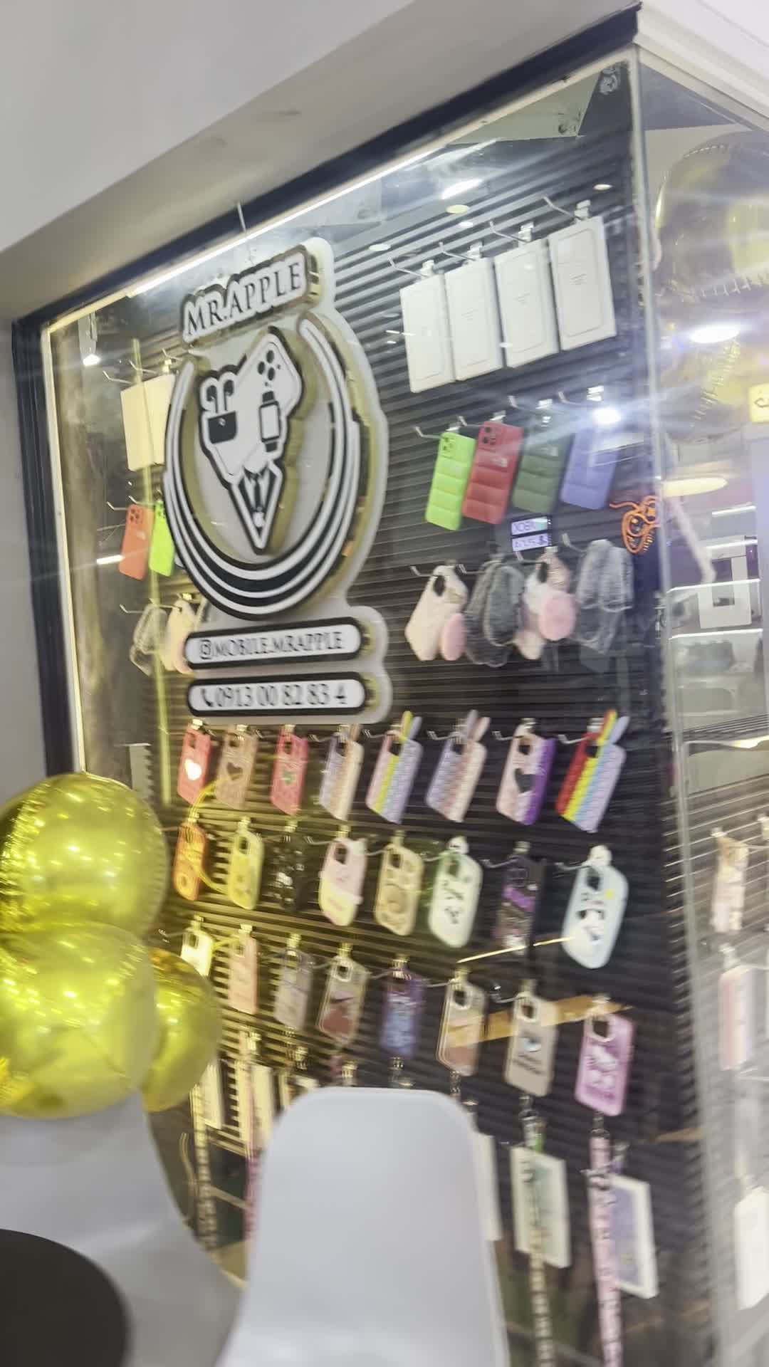 واگذاری مغازه موبایل به همراه کلیه متعلقات و‌ برند|فروشگاه و مغازه|اصفهان, جلفا|دیوار