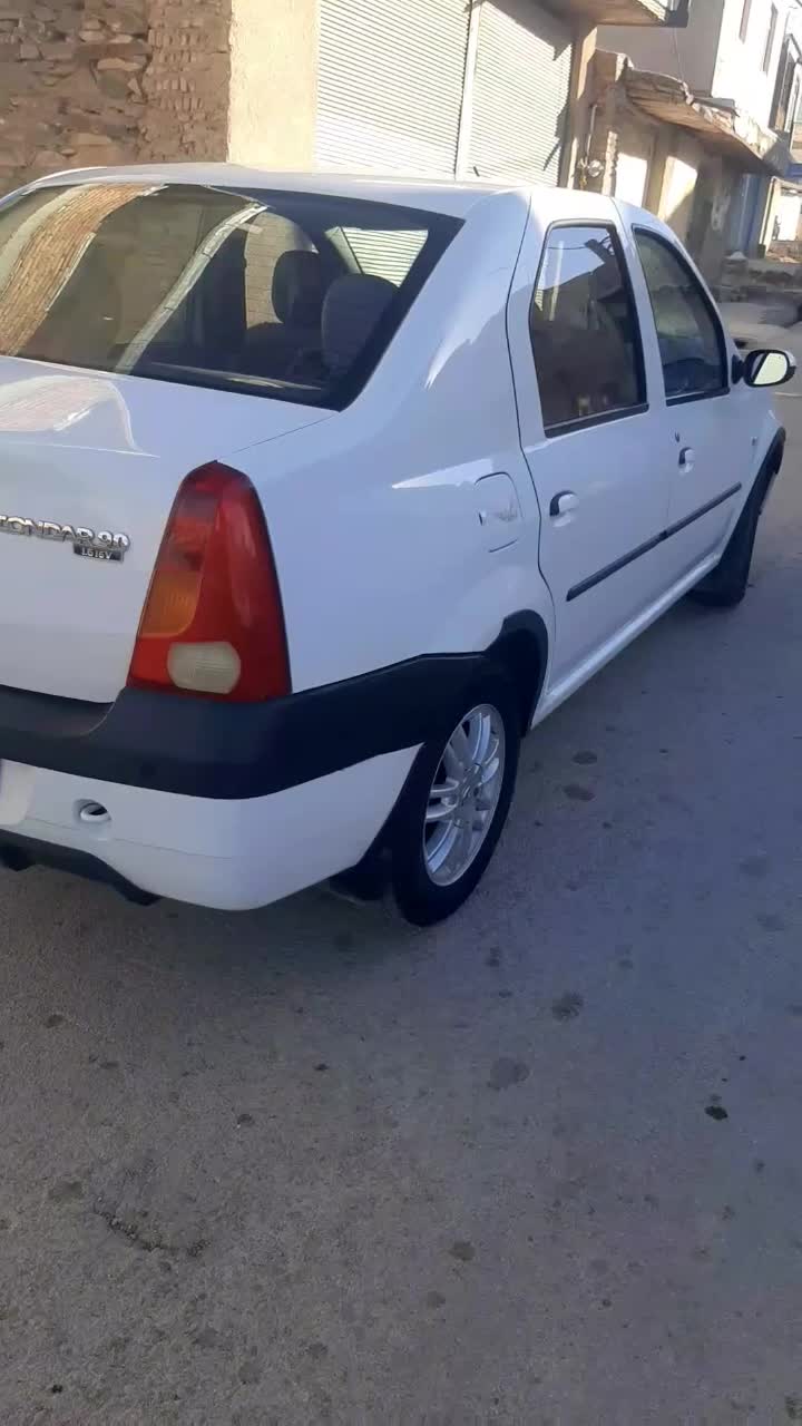 یک دستگاه خودروی ال۹۰ e2|خودرو سواری و وانت|ری, کارخانه سیمان|دیوار