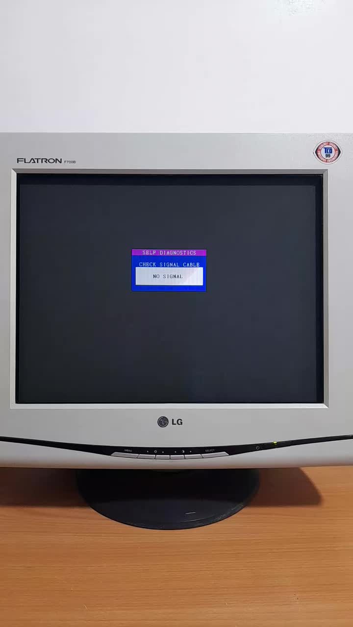 مانیتور CRT برند LG مدل Flotron F700B|قطعات و لوازم جانبی رایانه|قم, سراجه (۱۵ خرداد)|دیوار