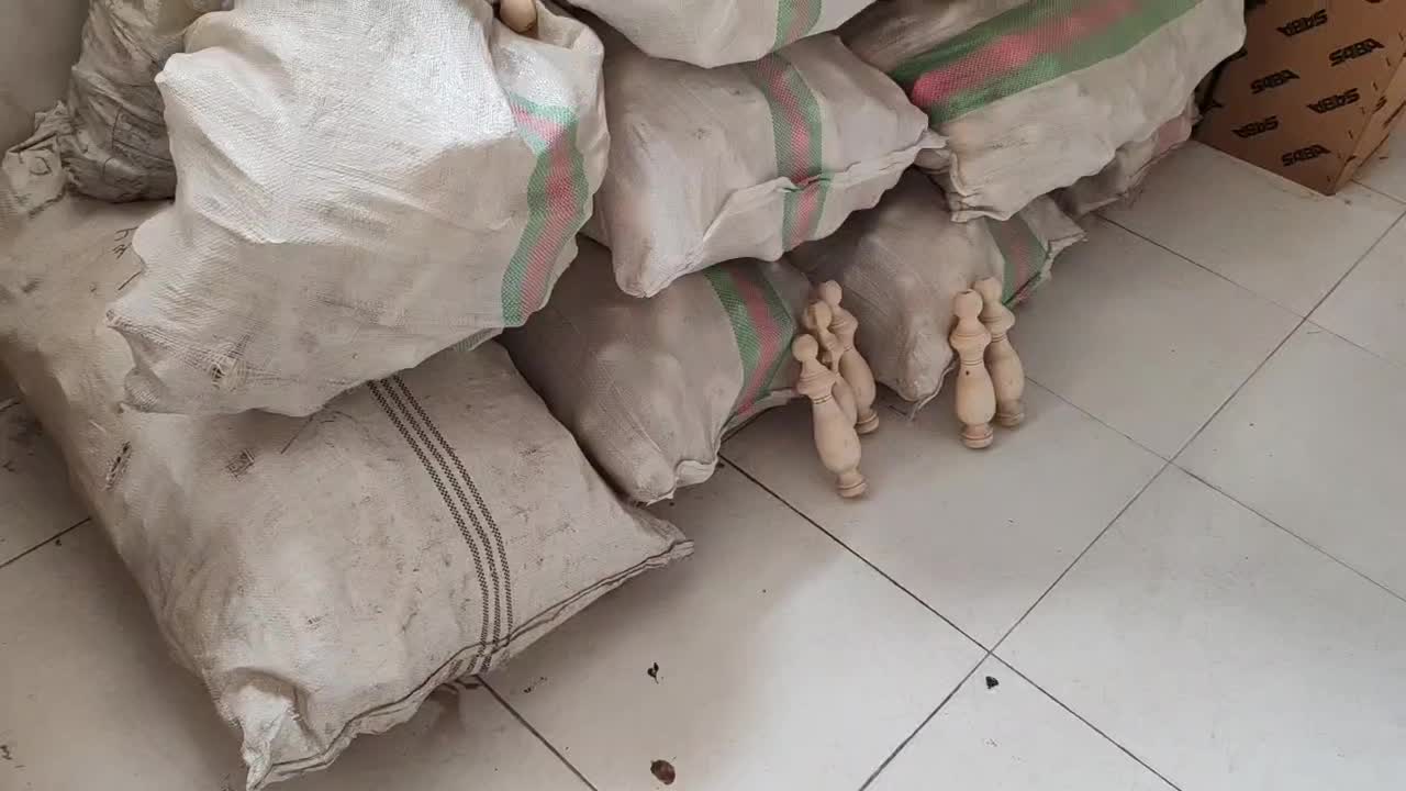 ستون خراطی آباژور و لوستر چوبی وسط سوراخ|لوستر و چراغ آویز|تهران, بهارستان|دیوار