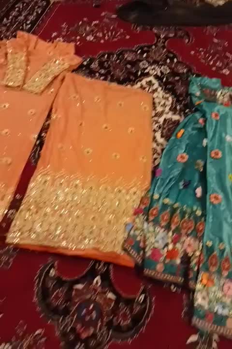 دودست لباس محلی باهم ۴ میلیون تومان|لباس|یاسوج, |دیوار