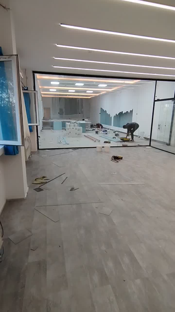 فروش شیشه سکوریت،درب برقی کارخانه ای (اقساط)|خدمات پیشه و مهارت|کرمان, |دیوار