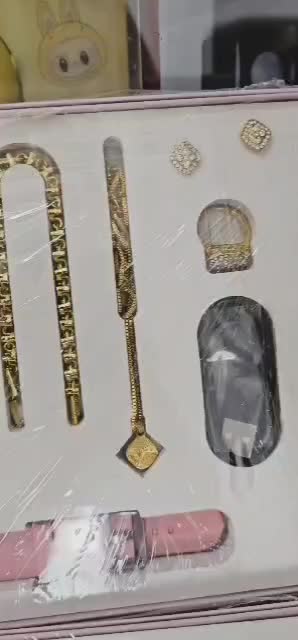 ست جذاب ساعت هوشمند برای بانوان با سلیقه|ساعت|چابهار, |دیوار