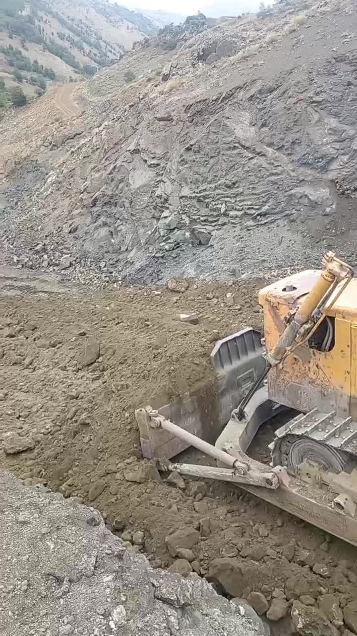 بلدوزر یا بولدوزر 155|ماشین‌آلات صنعتی|رشت, آب آسیاب|دیوار