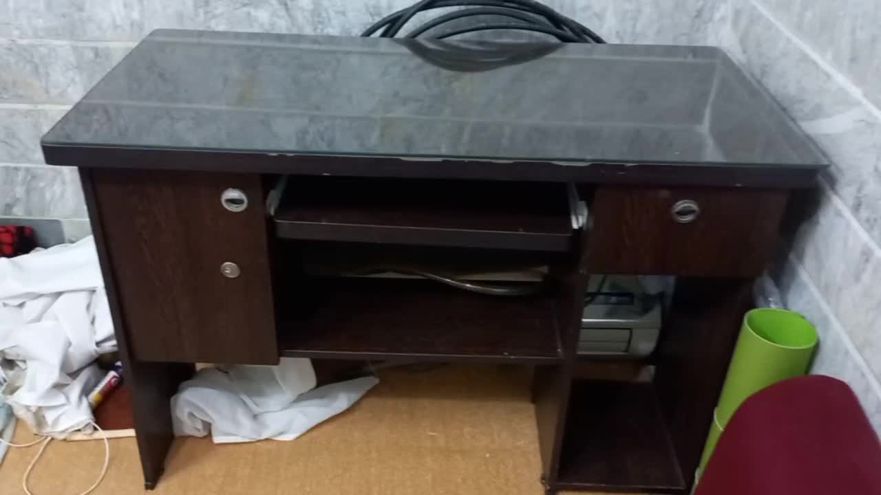 فروش میز کامپیوتر  و تحریر ۷۰۰۰۰۰ت|میز تحریر و کامپیوتر|قم, چهل درخت‎|دیوار