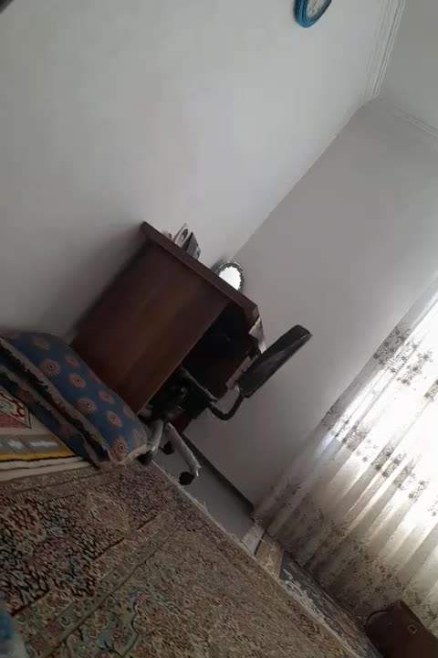 فروش میز وصندلی دانش آموزی سالم استفاده نشده|میز تحریر و کامپیوتر|بردسیر, |دیوار