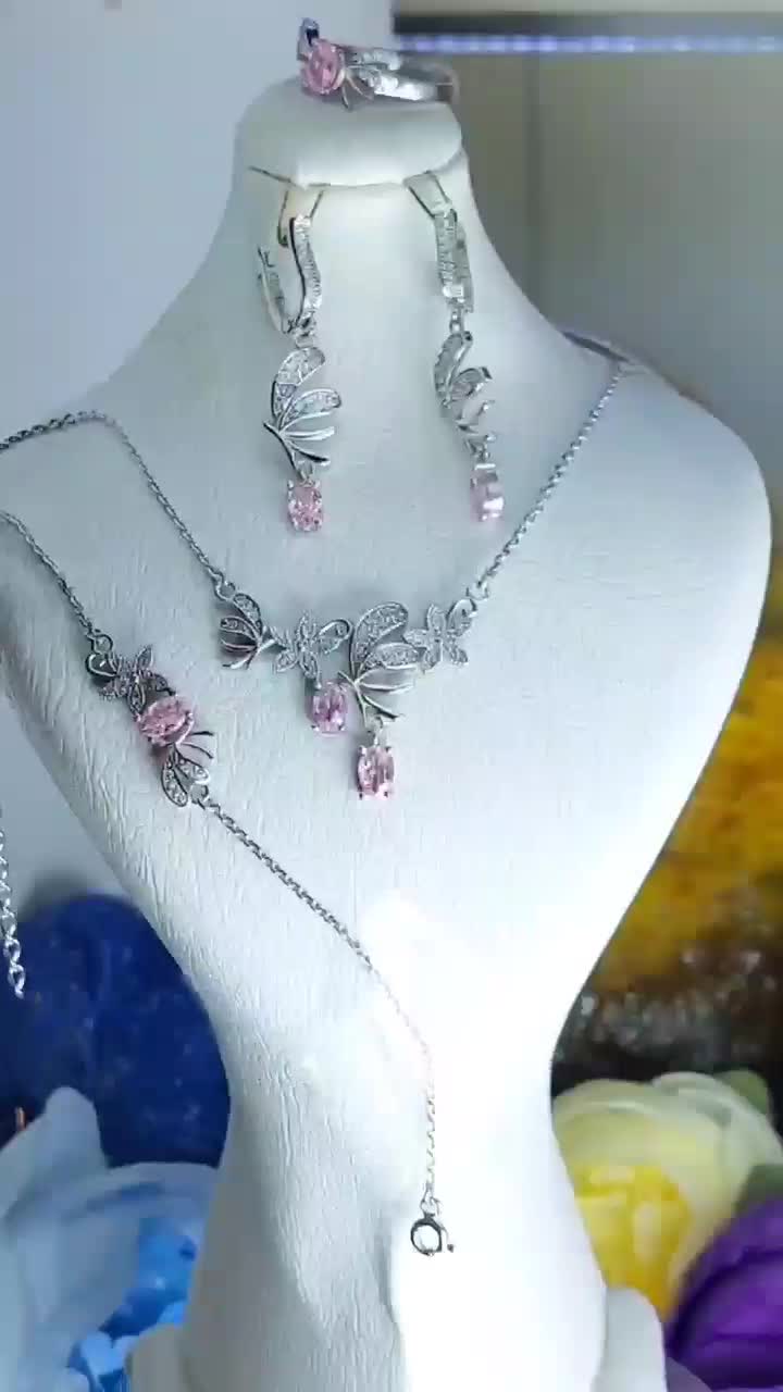 سرویس زنانه|جواهرات|مشهد, عنصری|دیوار