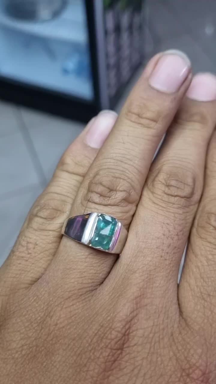 انگشتر زمرد|جواهرات|شیراز, فرهنگ شهر|دیوار