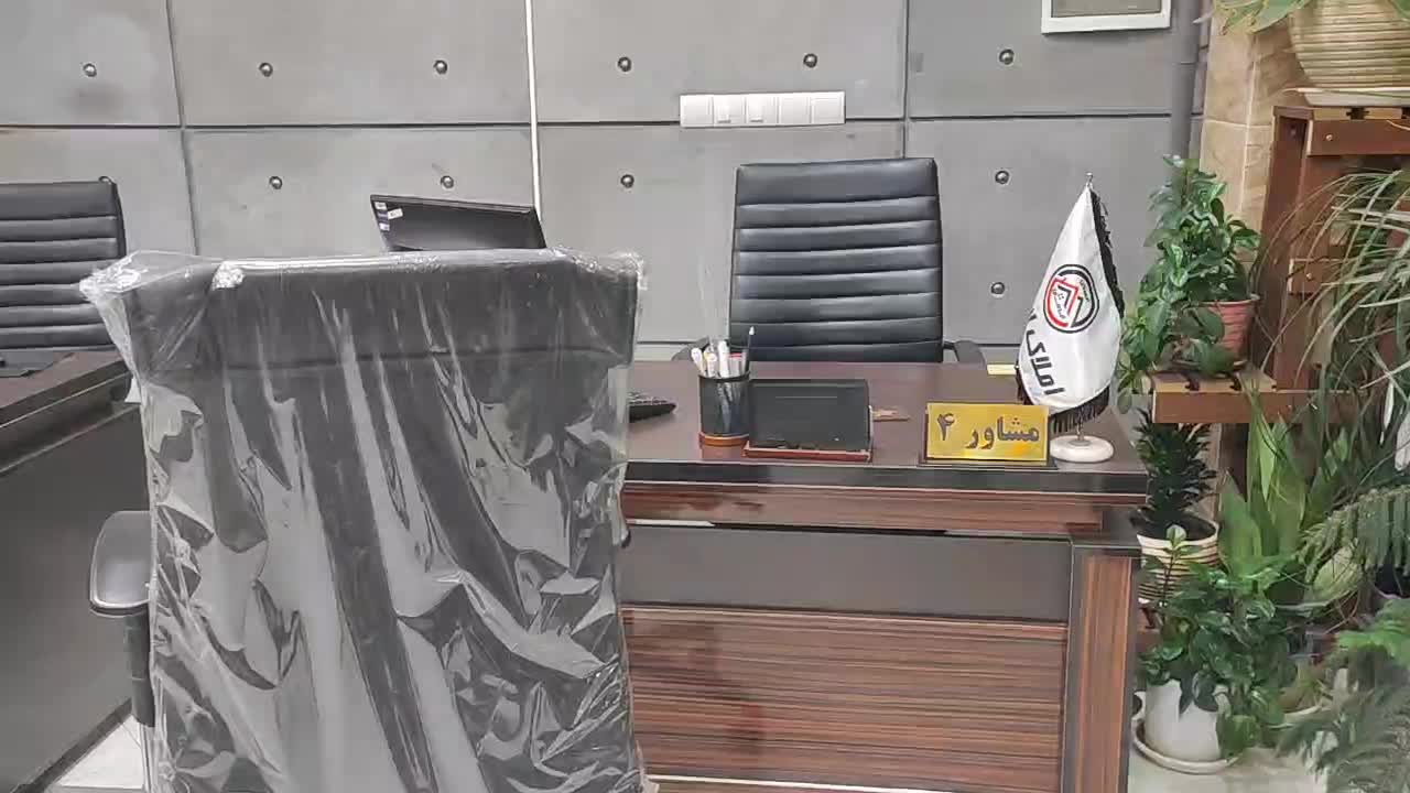 میز ، صندلی ، و ست اداری|دفتر کار|اندیشه, اندیشه فاز ۱|دیوار