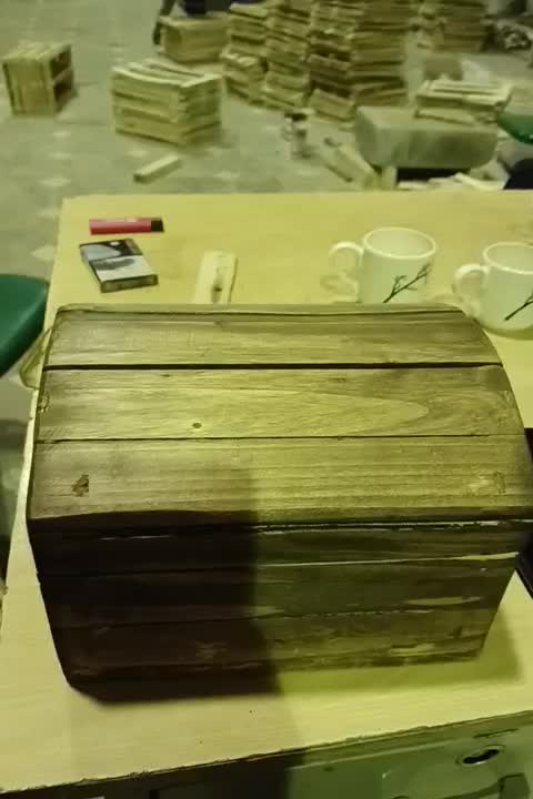 صندوقچه چوبی صندوق|صنایع دستی و سایر لوازم تزئینی|اسدآباد, |دیوار