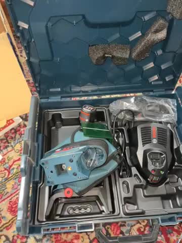 تراز لیزری حرفه ای بوش کاملا نو و استفاده نشده است|ابزارآلات|کرمان, |دیوار